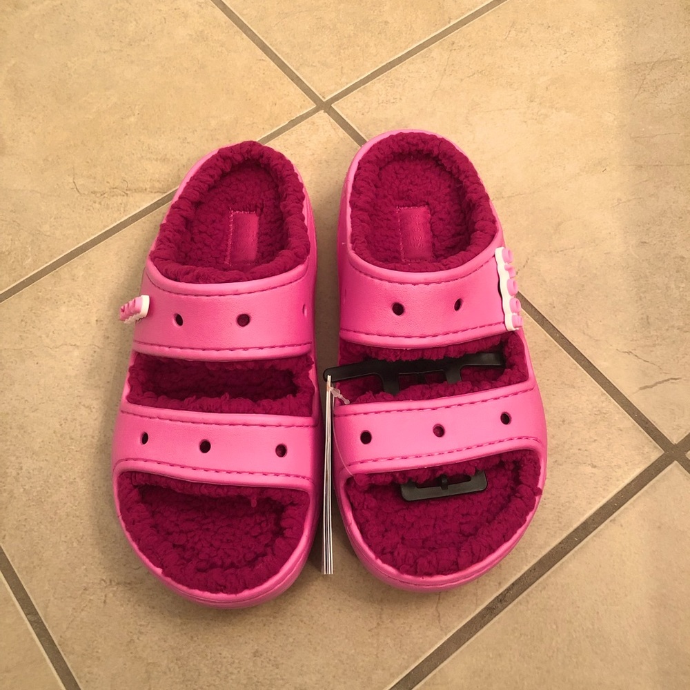 Super cute pink crocs. New with tags!